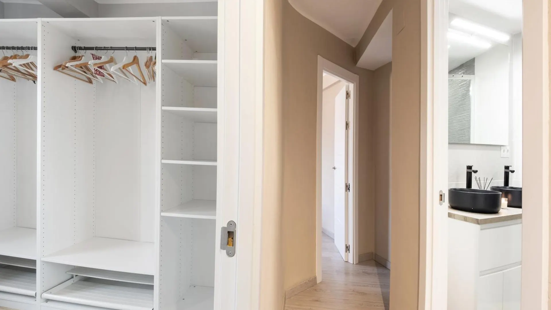 Apartamento De 3 Habitaciones En El Centro Màlaga