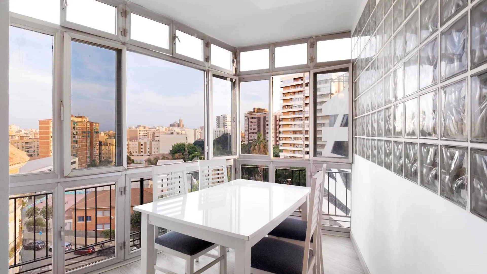Apartamento De 3 Habitaciones En El Centro Malaga